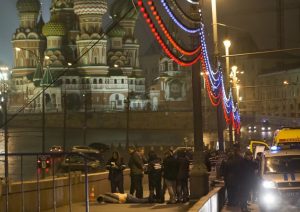 Liderul opoziției lui Putin, fostul viceprim-ministru Boris Nemțov a fost împușcat la Moscova aproape de Kremlin în februarie 2015
