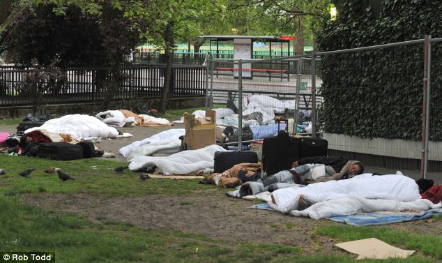 Romani roma dormind intr-un parc din Centrul Londrei