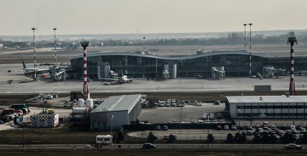 Aeroportul Internațional București Henri Coandă este cel mai aglomerat aeroport internațional din România, situat în Otopeni, la 16,5 km nord de centrul orașului București. În prezent, este unul dintre cele două aeroporturi care deservesc capitala României. Celălalt este Aeroportul Aurel Vlaicu