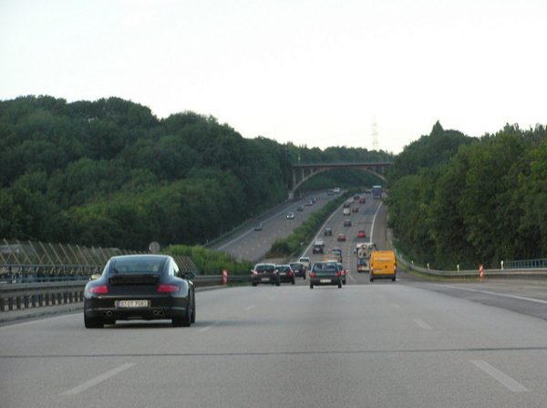 Autostrada germana numita autobahn unde nu exista limita de viteza.
