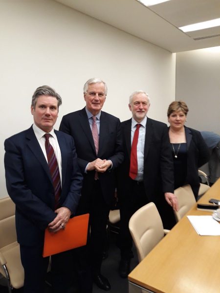 În 2018, Keir Starmer l-a contrazis pe Jeremy Corbyn insistând că "Brexitul poate fi oprit" Ministrul de externe din umbră, Emily Thornberry, și "întregul Partid Laburist" susțin politica de Brexit a partidului.