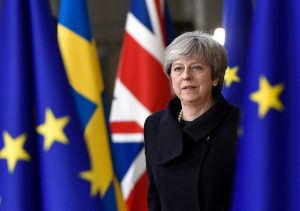 În 2018, Partidul Democratic Unionist i-a spus Theresei May să nu se "rostogolească" în fața UE, fosta lideră a DUP, Arlene Foster, a forțat-o pe fosta prim-ministră Theresa May să le cumpere sprijinul.