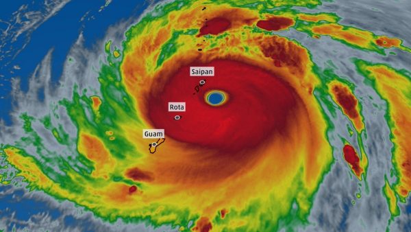 Super Taifunul Yutu în Oceanul Pacific