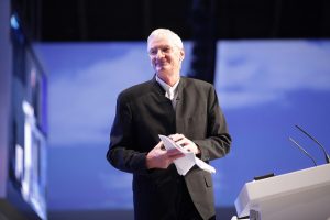 Sir James Dyson a fost un susținător vocal al Brexitului în perioada premergătoare referendumului din 2016 și a susținut că ieșirea din UE ar oferi Regatului Unit mai mult control asupra propriului destin.