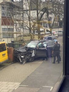Masina accidentata in Londra