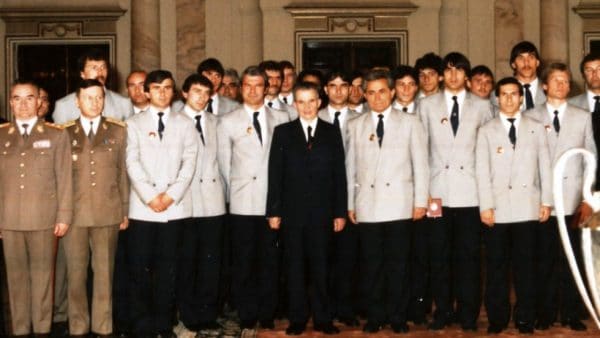 Nicolae Ceausescu si echipa de fotbal Steaua Bucuresti