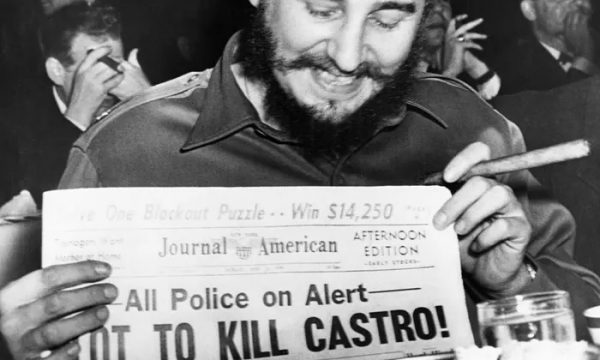 Fidel Alejandro Castro Ruz a fost un revoluționar și politician cubanez care a fost liderul Cubei între 1959 și 2008, fiind prim-ministru al Cubei între 1959 și 1976 și președinte între 1976 și 2008.