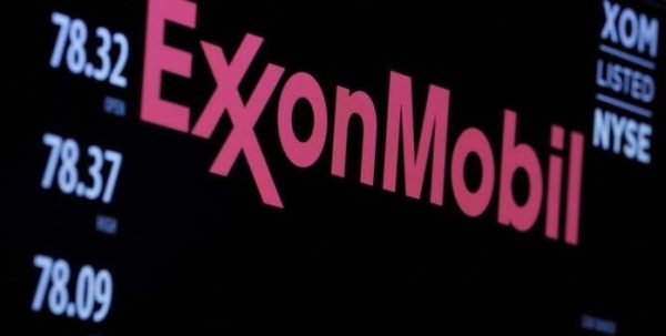 Se estimează că cele mai mari companii de petrol și gaze din lume, inclusiv Shell, Exxon și Gazprom, vor cheltui 857 de miliarde de euro pentru noi zăcăminte de petrol și gaze până în 2030.