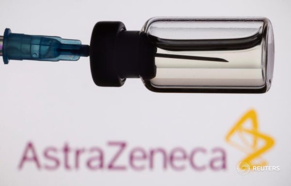 Universitatea din Oxford a încheiat un parteneriat cu compania britanico-suedeză AstraZeneca pentru a dezvolta și testa un vaccin împotriva coronavirusului cunoscut sub numele de ChAdOx1 nCoV-19 sau AZD1222.