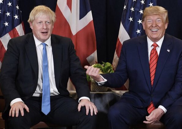 Când echipa The Washington Post Fact Checker a început pentru prima dată să catalogheze afirmațiile false sau înșelătoare ale președintelui Donald Trump, am înregistrat 492 de afirmații suspecte în primele 100 de zile ale președinției sale. Doar pe 2 noiembrie, cu o zi înainte de votul din 2020, Trump a făcut 503 de afirmații false sau înșelătoare, în timp ce a străbătut țara într-un efort disperat de a câștiga realegerea. Acest salt uluitor în minciuni este povestea domniei tumultoase a lui Trump. Până la sfârșitul mandatului său, Trump a acumulat 30.573 de neadevăruri în timpul președinției sale - în medie aproximativ 21 de afirmații eronate pe zi. Ceea ce este deosebit de izbitor este modul în care tsunami-ul neadevărurilor a continuat să crească pe măsură ce a fost președinte și a devenit din ce în ce mai dezamăgit de adevăr. Trump a înregistrat în medie aproximativ șase cereri pe zi în primul său an ca președinte, 16 zile de revendicare în al doilea an, 22 de cereri de despăgubire în al treilea an - și 39 de cereri pe zi în ultimul său an. Cu alte cuvinte, i-a luat 27 de luni pentru a ajunge la 10.000 de cereri și încă 14 luni pentru a ajunge la 20.000. Apoi a depășit pragul de 30.000 la mai puțin de cinci luni mai târziu.