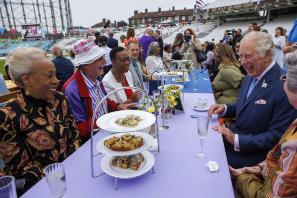 Prințul Charles, în prezent Regele Charles al III-lea, a jucat cricket și va deveni patronul Lancashire Cricket prin rolul său de Duce de Lancaster.