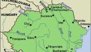 Teritoriul Bucovinei a făcut parte din Moldova încă de la formarea sa de către voievodul Dragoș, care a fost despărțit de Regatul Ungariei, în secolul al XIV-lea.Înainte de 1939, porțiuni din ceea ce se numește astăzi Ucraina se aflau sub administrațiile României, Poloniei și Cehoslovaciei. De la invazia Ucrainei, Moscova a invocat intermitent amenințarea unui conflict în Transnistria. Populația rusofonă a enclavei este estimată oficial la 400.000 de persoane, dar în realitate se crede că cel puțin o treime a emigrat. Mass-media partizană a alimentat neîncrederea istorică față de restul Moldovei, unde limba oficială este româna. Găgăuzia este o unitate teritorială autonomă în cadrul Republicii Moldova. Este situată în sudul Republicii Moldova și se învecinează cu Ucraina la est și la sud.