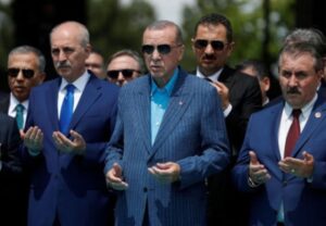 Recep Tayyip Erdogan, președintele Turciei, a declarat că oferta de aderare la NATO a Suediei nu va fi ratificată de Turcia dacă nu va fi acceptată în UE.