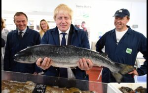 Prin ieșirea din Uniunea Europeană Boris Johnson a declarat că acordul său de Brexit ar însemna o mulțime de pește suplimentar prins în Regatul Unit