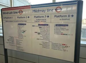 Primarul Londrei, Sadiq Khan, a dezvăluit că hărțile Transport for London vor renunța la culoarea portocalie a London Overground în favoarea a șase noi linii. Liniile Suffragette, Windrush, Lioness, Mildmay, Weaver și Liberty sunt un semn multicolor al diversității capitalei și al unor elemente obscure din istoria Regatului Unit.