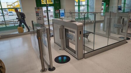 După o primă înregistrare la ghișeu, puteți utiliza o aplicație specială Face Boarding App înainte de a merge la aeroport, de la documentul de identitate la biletul de îmbarcare al zborului dumneavoastră.