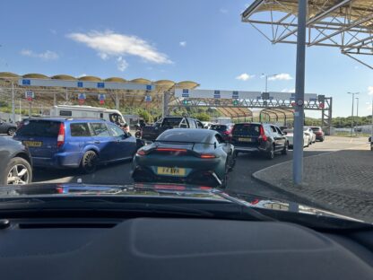 Dover este un oraș și un important port de feribot către Franța